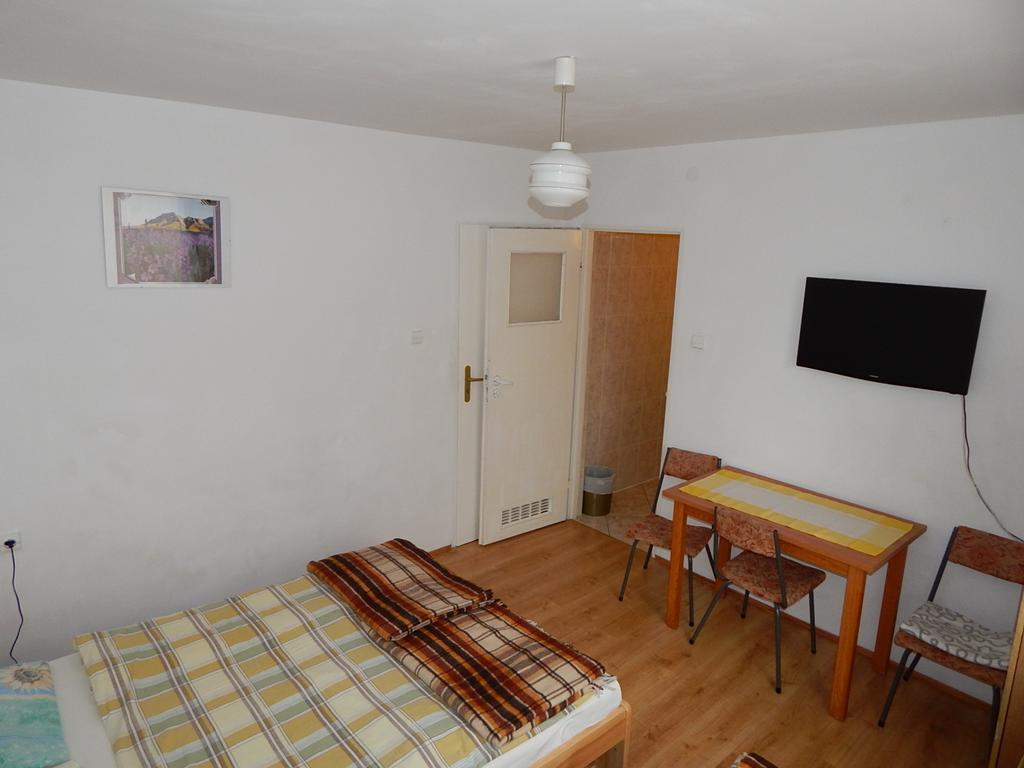 Apartament I Pokoje Aura Dom Wczasowy Darlowko Esterno foto